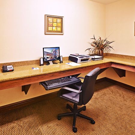 Holiday Inn Express Hotel & Suites Oklahoma City-Bethany By Ihg Exterior photo