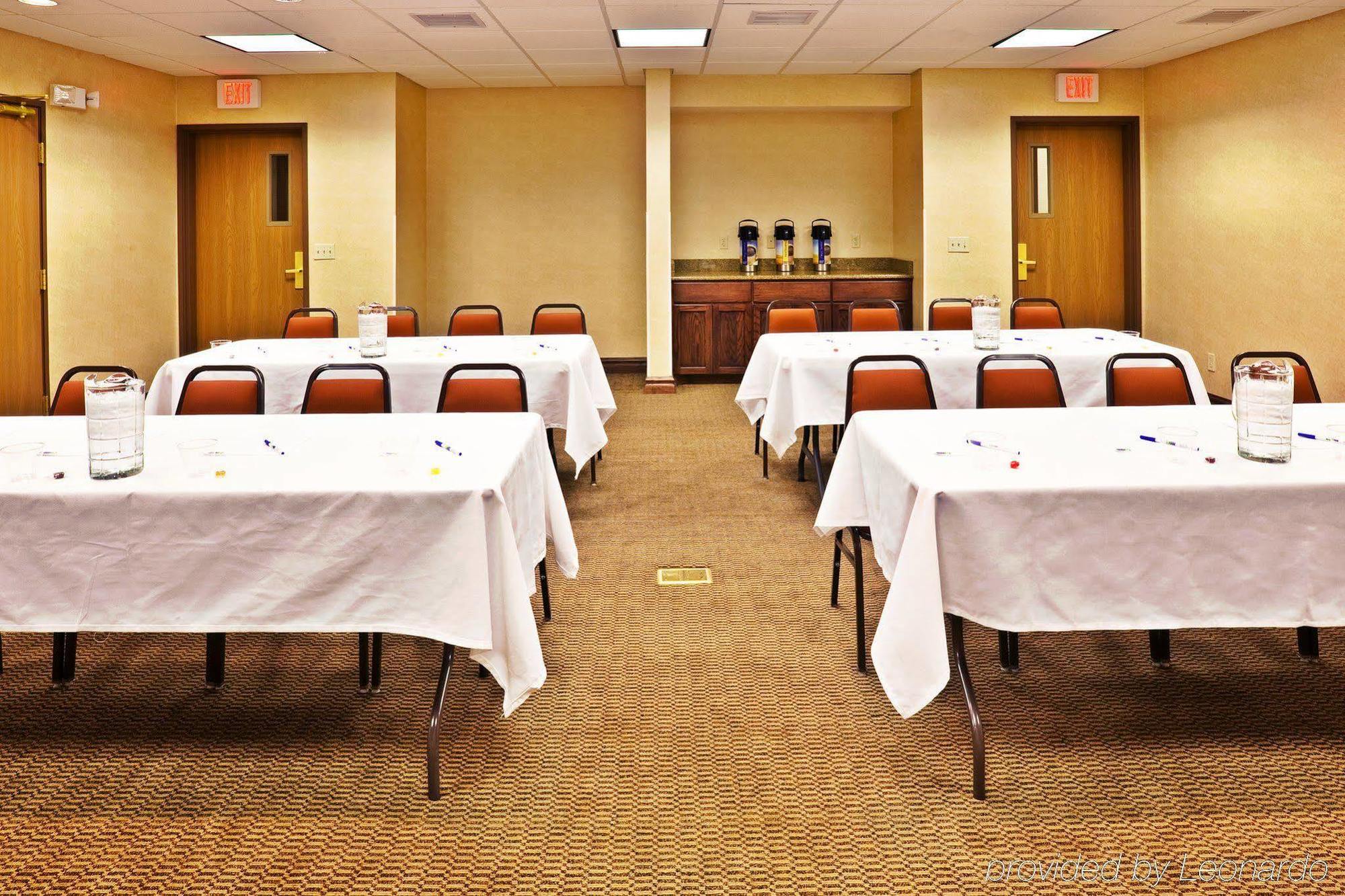 Holiday Inn Express Hotel & Suites Oklahoma City-Bethany By Ihg Exterior photo